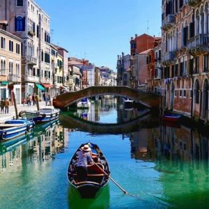 Rialto e Quartiere Ebraico a Venezia: tour guidato a piedi at Stazione di Venezia Santa Lucia, Venice, Italy ENHY.com Special Offers, Deals & Discounts in Italy